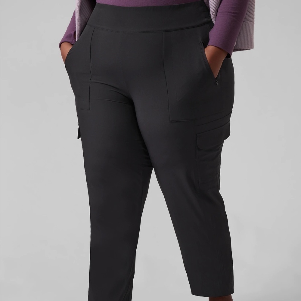 Athleta Chelsea Cargo Lined Pant Black Size 22
